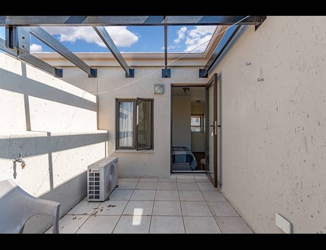 1 BEDROOM TOWNHOUSE FOR SALE IN LONEHILL